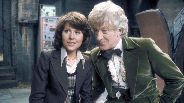 Sarah Jane con el Tercer Doctor en su primera historia. The Time Warrior (El Guerrero del Tiempo)