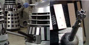 brazos armados dalek aparecidos en Death to the Daleks (Muerte a los Daleks)